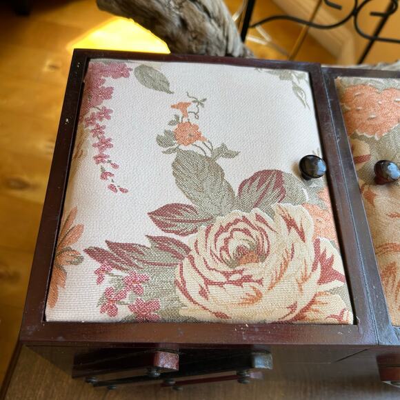 New Vintage Timberland Accordion Sewing Box Wood Mid Century Modern tapestry top - Picture 13 of 14